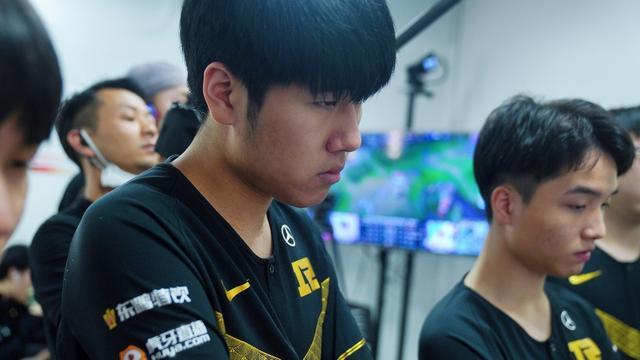 队未来的影 队未来的影